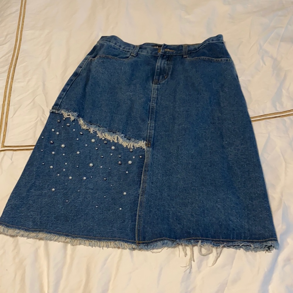 Cool denim knee length skirt